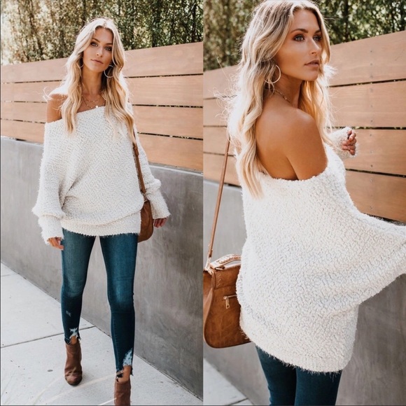 White Over-Sized pullover popcorn knitted sweater - Picture 7 of 9